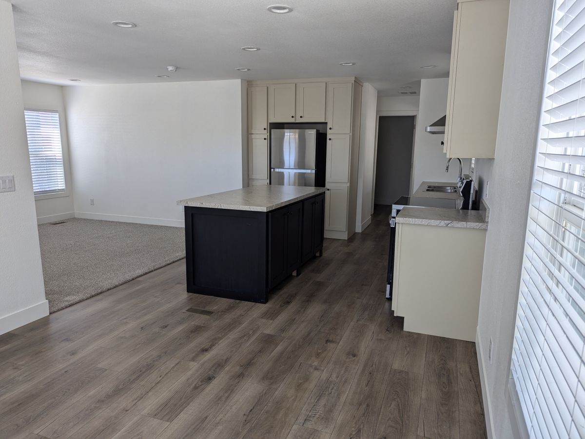 8600 E. Broadway Rd, Lot 102