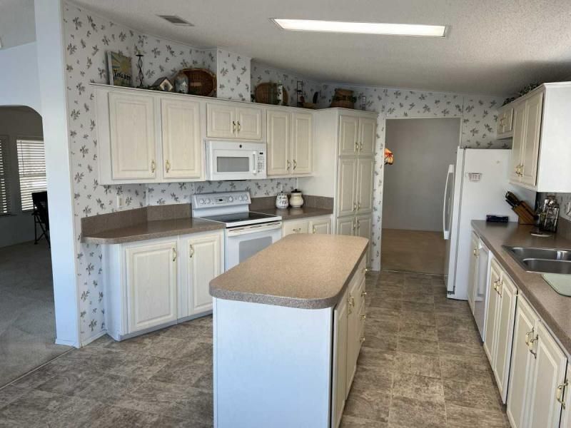 112 Bougainvillea Terrace