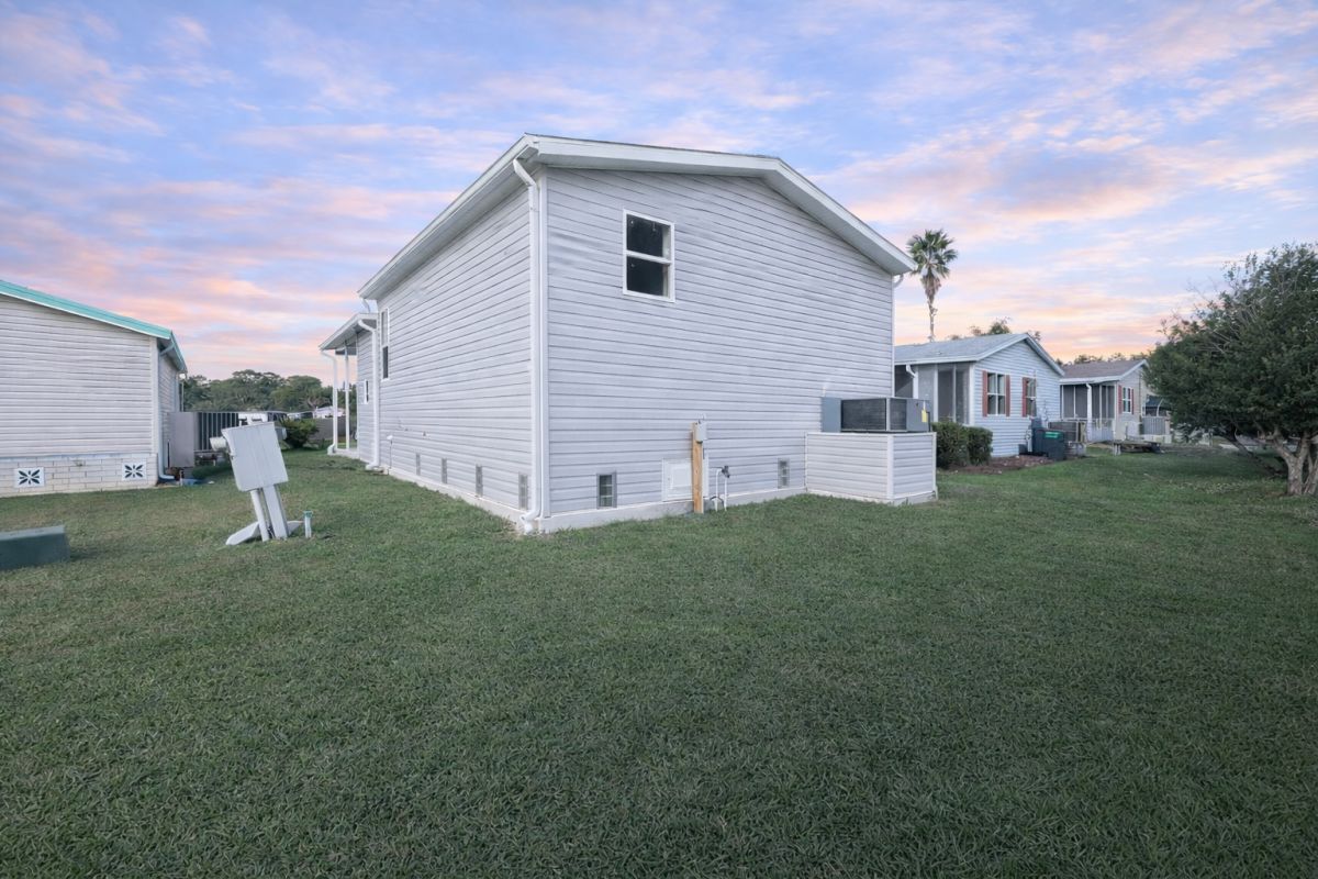 8098 W. COCONUT PALM DR.