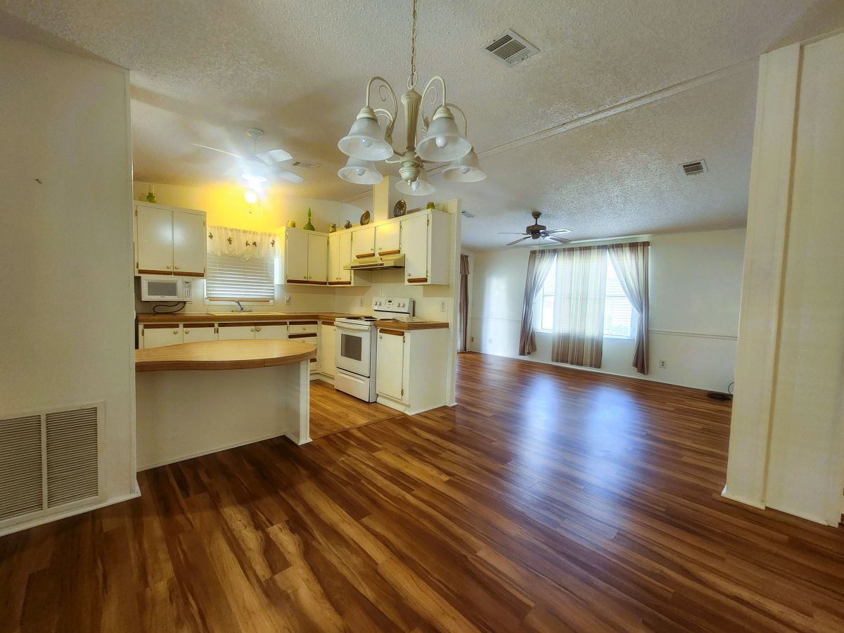 3000 US HWY 17/92 W, LOT #60