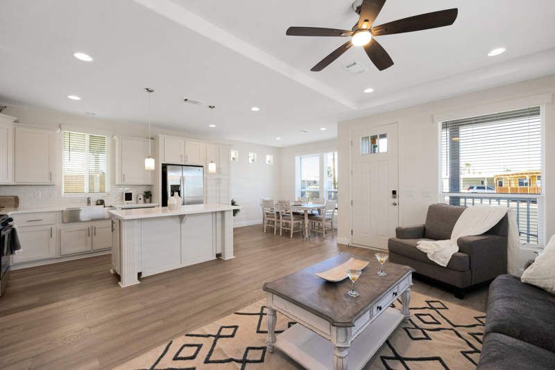 2727 E. University Drive, #141