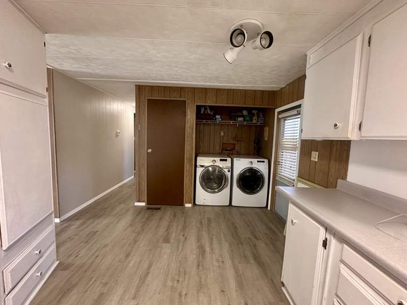 2727 E. University Drive, #084