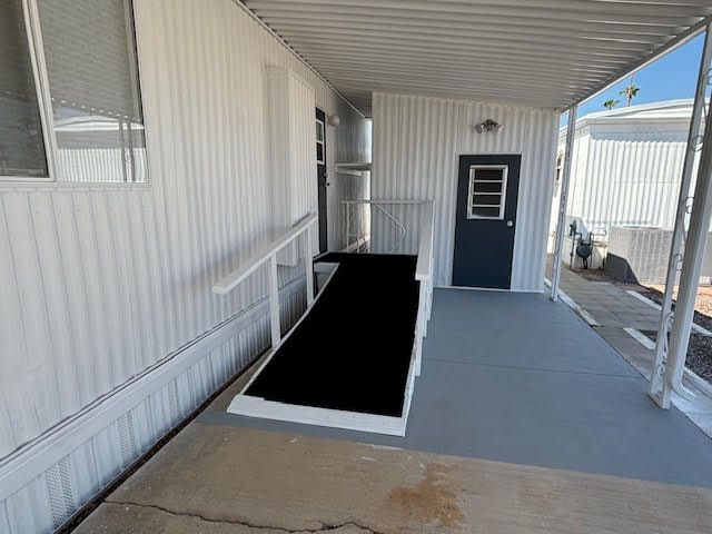 4065 E. University Drive #82