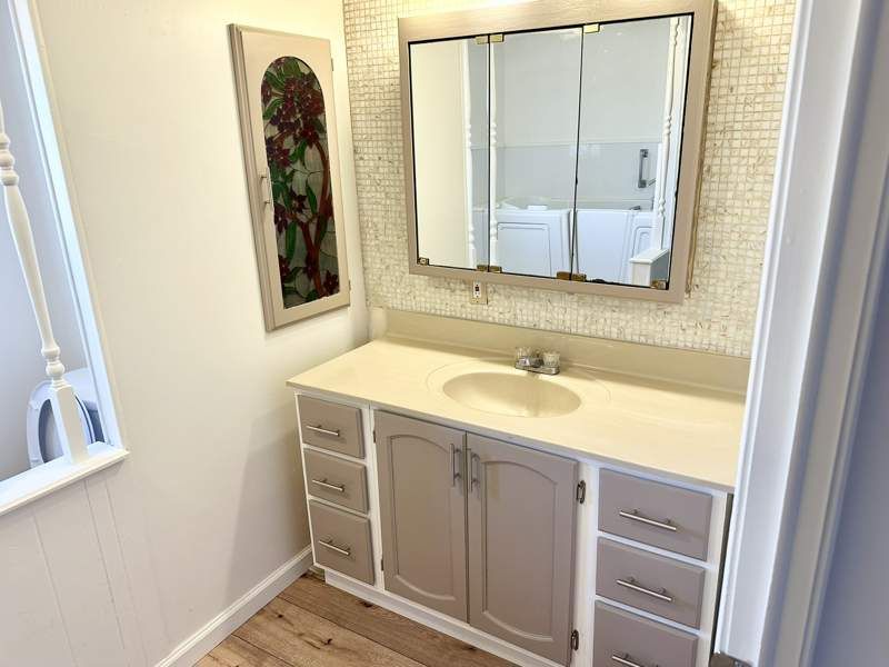 4065 E. University Drive #446