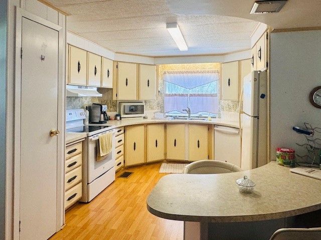 3223 N Lockwood Ridge Rd #197