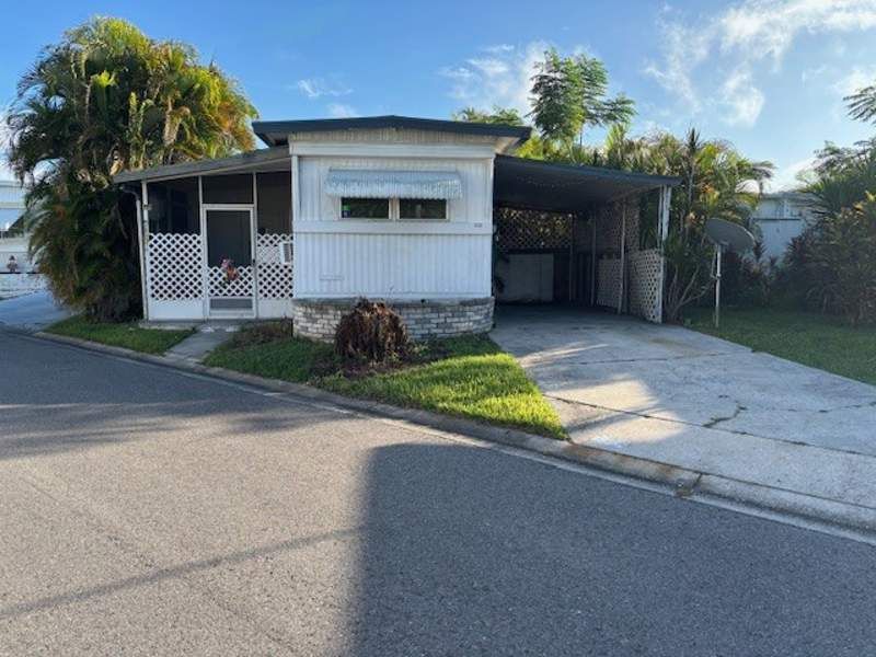 3223 N Lockwood Ridge Rd #122