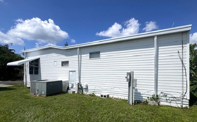 3223 N Lockwood Ridge Rd #100