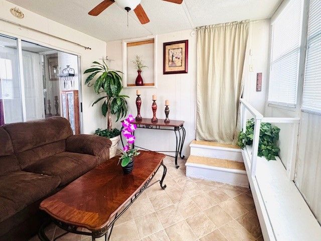 3223 N Lockwood Ridge Rd #100