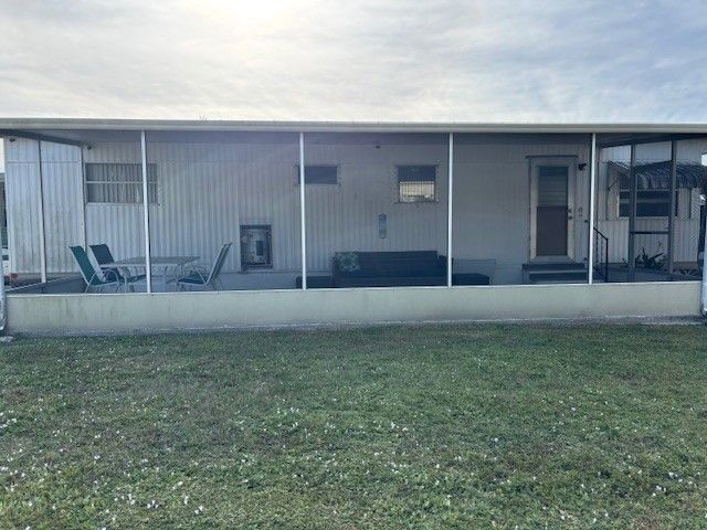 3223 N Lockwood Ridge Rd #126