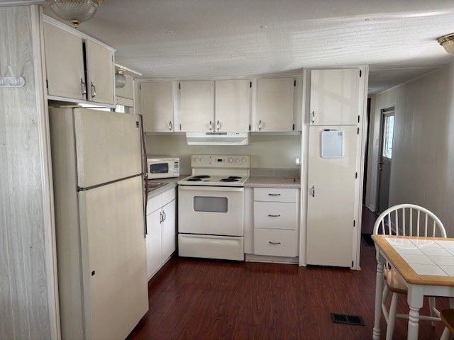 3223 N Lockwood Ridge Rd #126