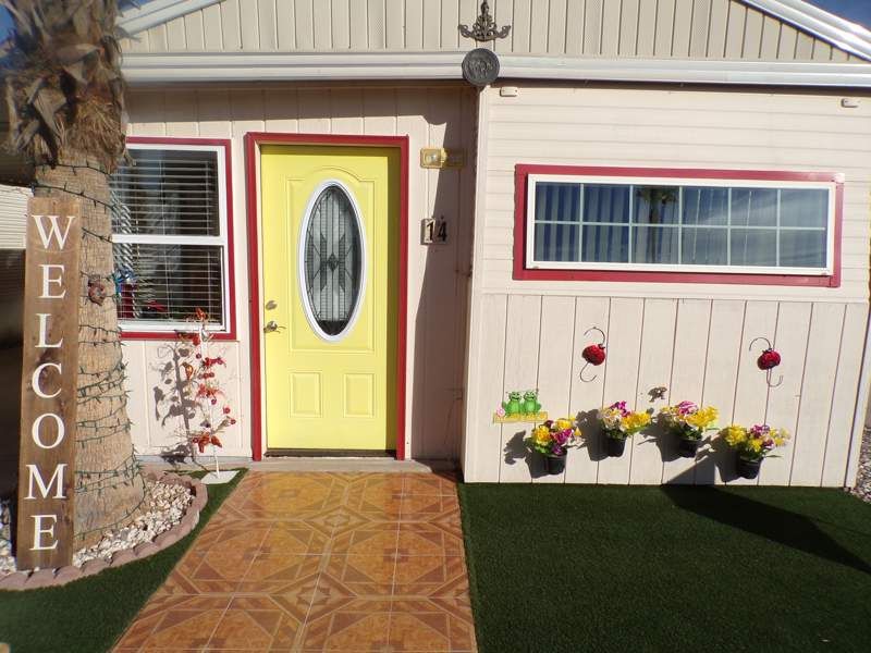 1050 S. Arizona Blvd. #014