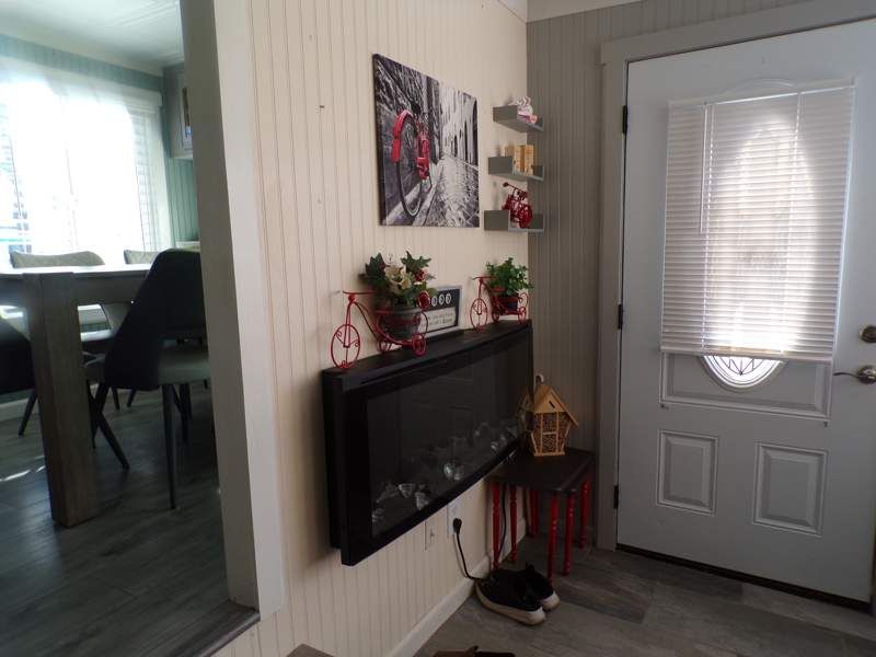 1050 S. Arizona Blvd. #014