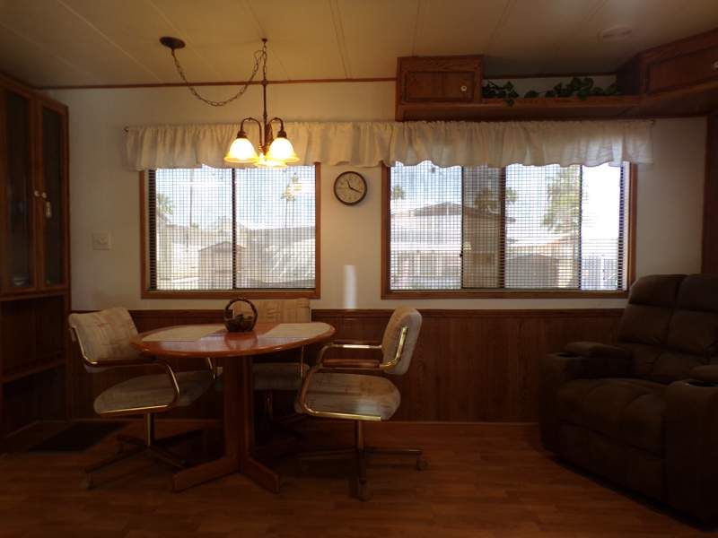 1050 S. Arizona Blvd. #040