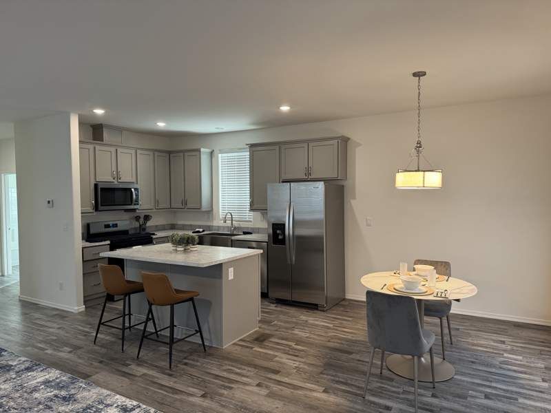 4470 E. Vegas Valley Dr. #112