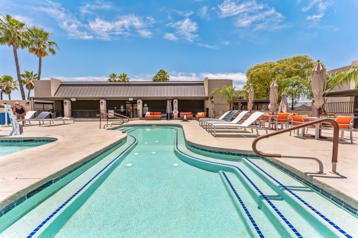 4470 E. Vegas Valley Dr. #112