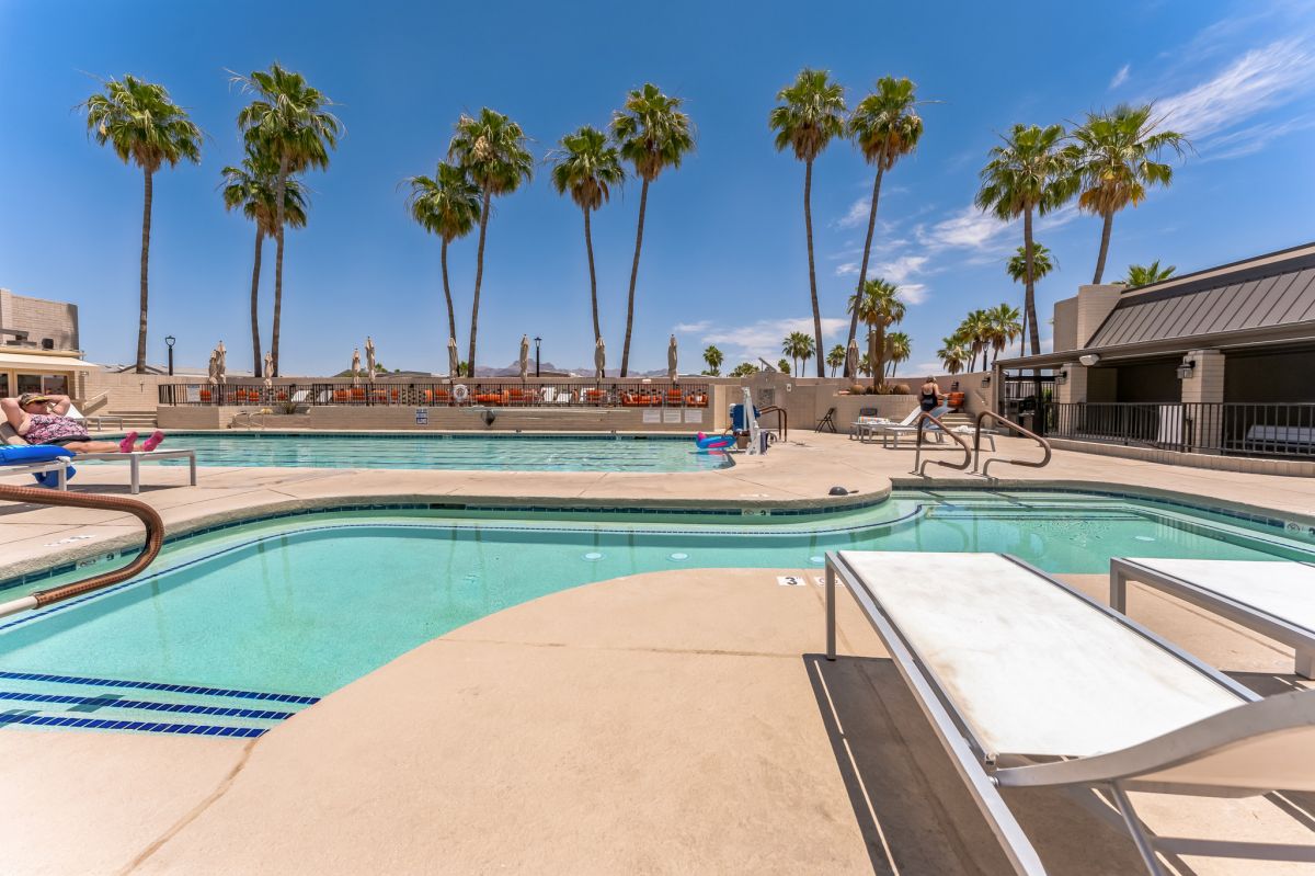 4470 E. Vegas Valley Dr. #112