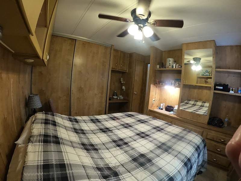 1050 S. Arizona Blvd. #019