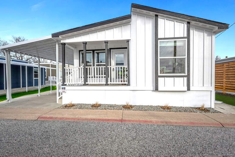 3650 S. Federal Blvd. #15 RV15