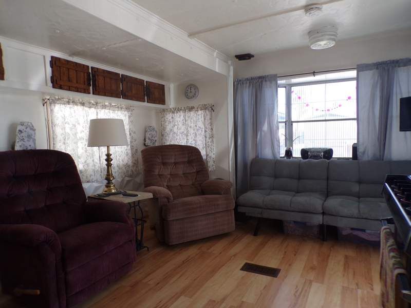 1050 S. Arizona Blvd. #195