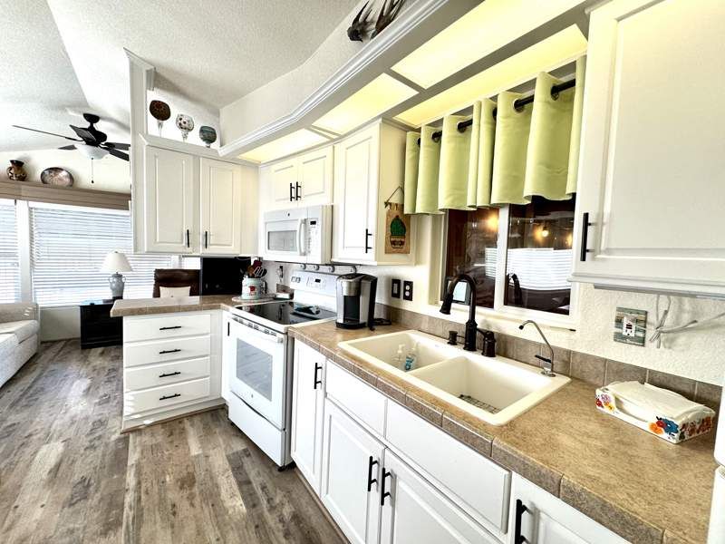 10442 N Frontage Rd #375