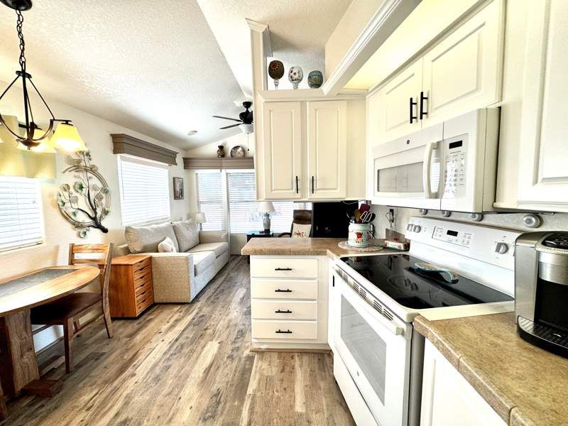 10442 N Frontage Rd #375