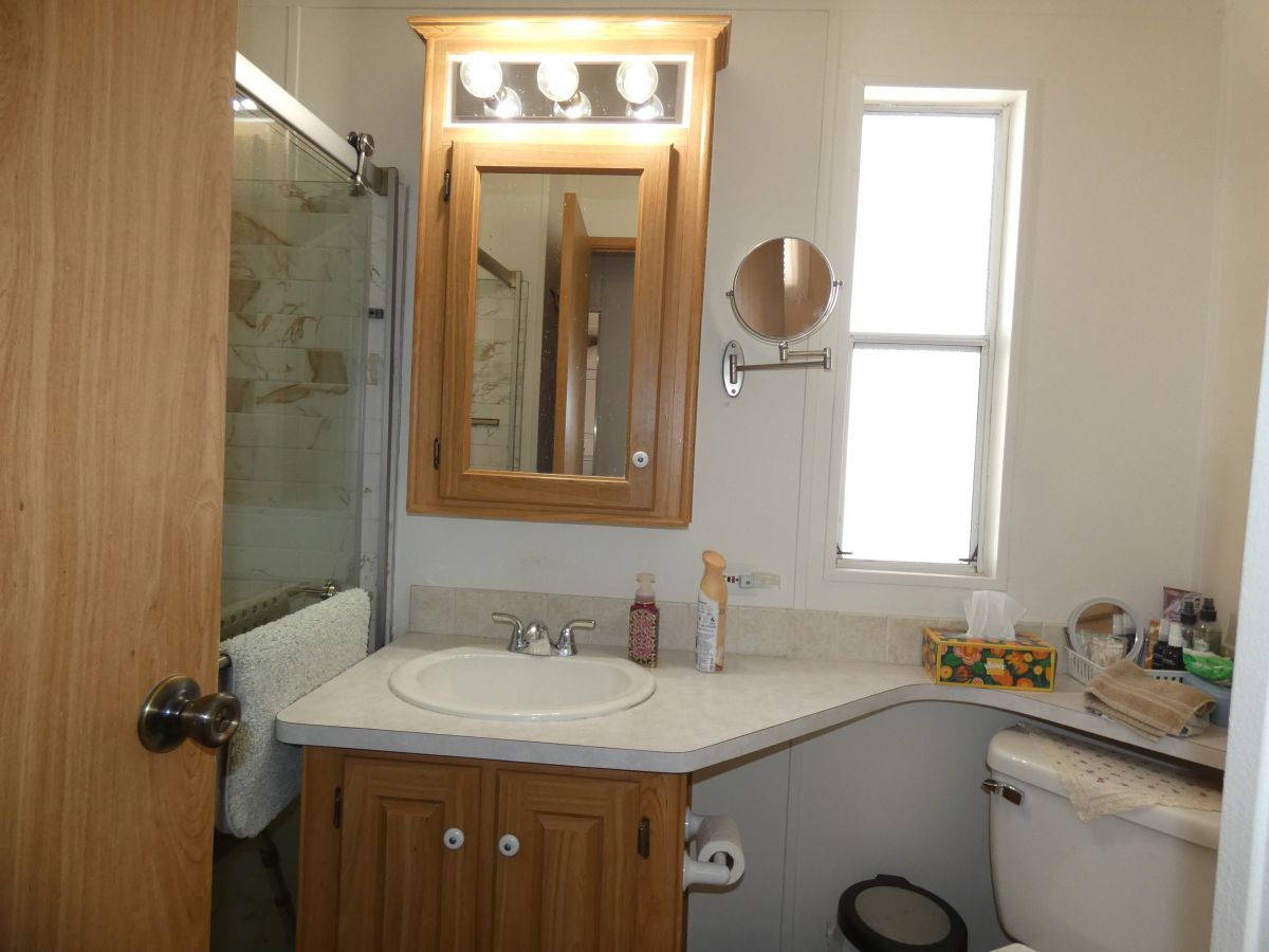 1110 North Henness Rd 952