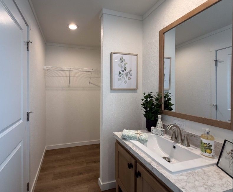 10101 Daisy King Drive