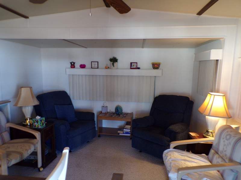 1050 S. Arizona Blvd. #094