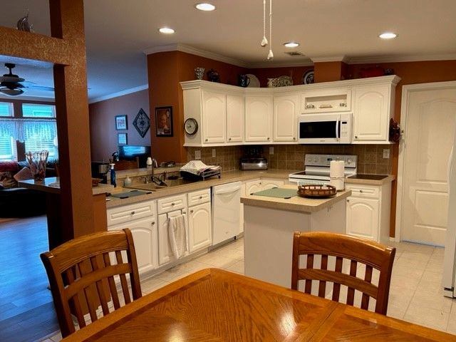 9552 Front Nine Lane