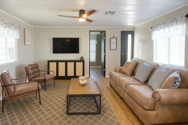 3300 E. Broadway Rd. #208