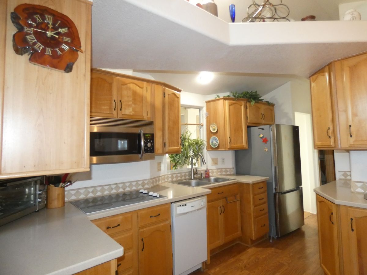 1110 North Henness Rd 701