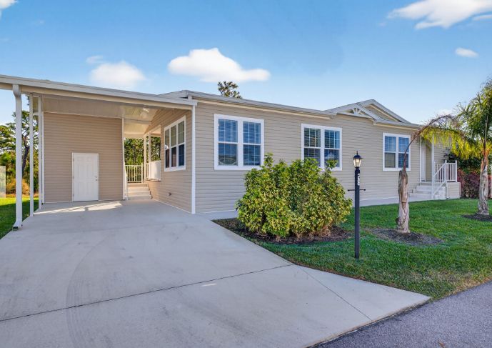 12116 SW County Road 769 #28
Lake Suzy FL 34269