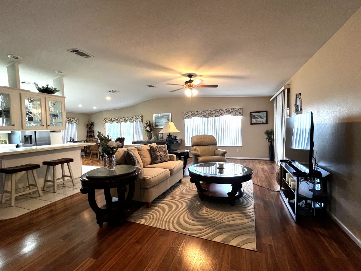 29200 S. Jones Loop Road #537