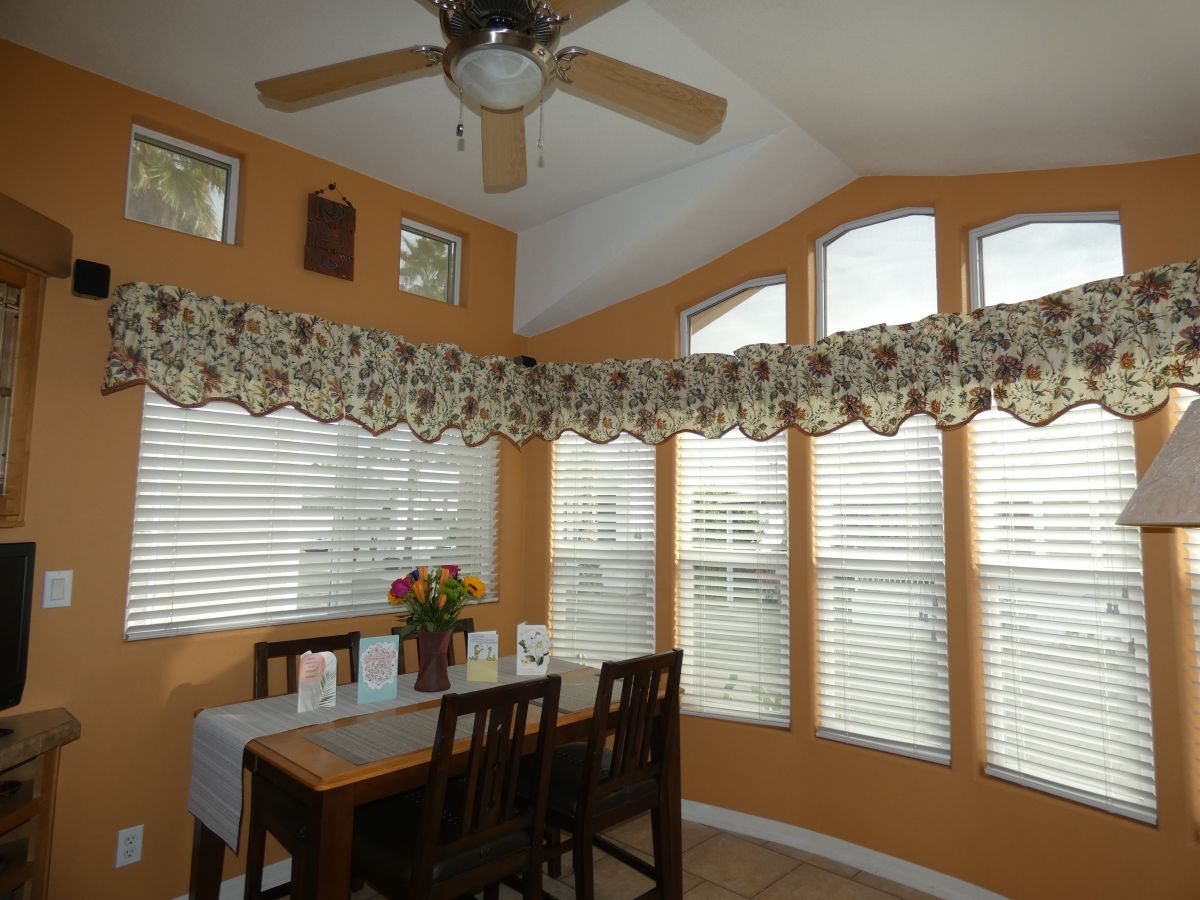 1110 North Henness Rd 202