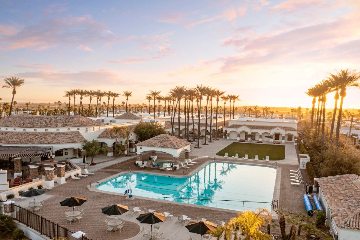 1110 North Henness Rd 2124