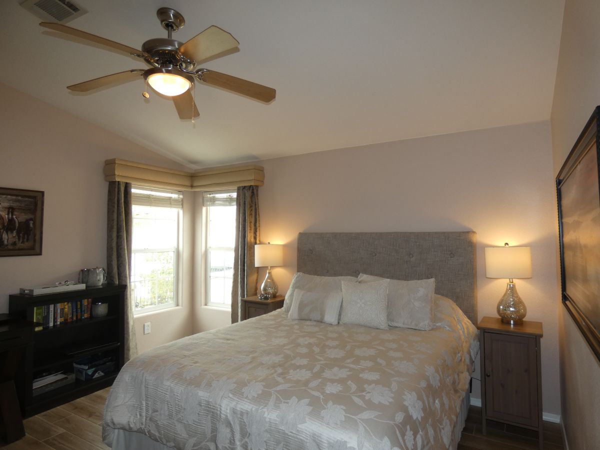 1110 North Henness Rd 1287