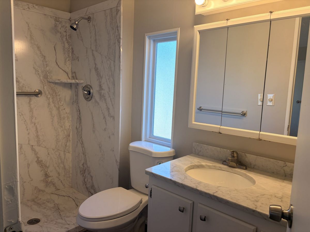 4721 10th St Court E