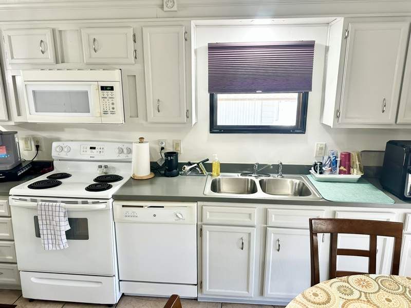 4065 E. University Drive #528