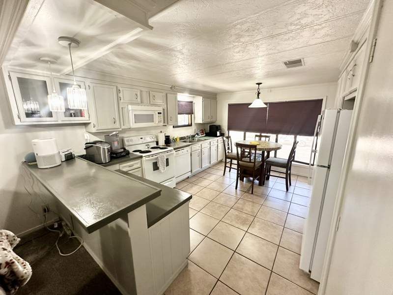 4065 E. University Drive #528