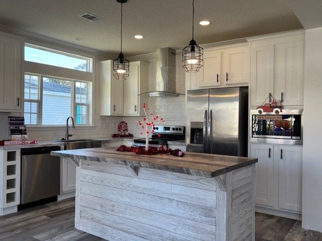 6200 99th Street, #098