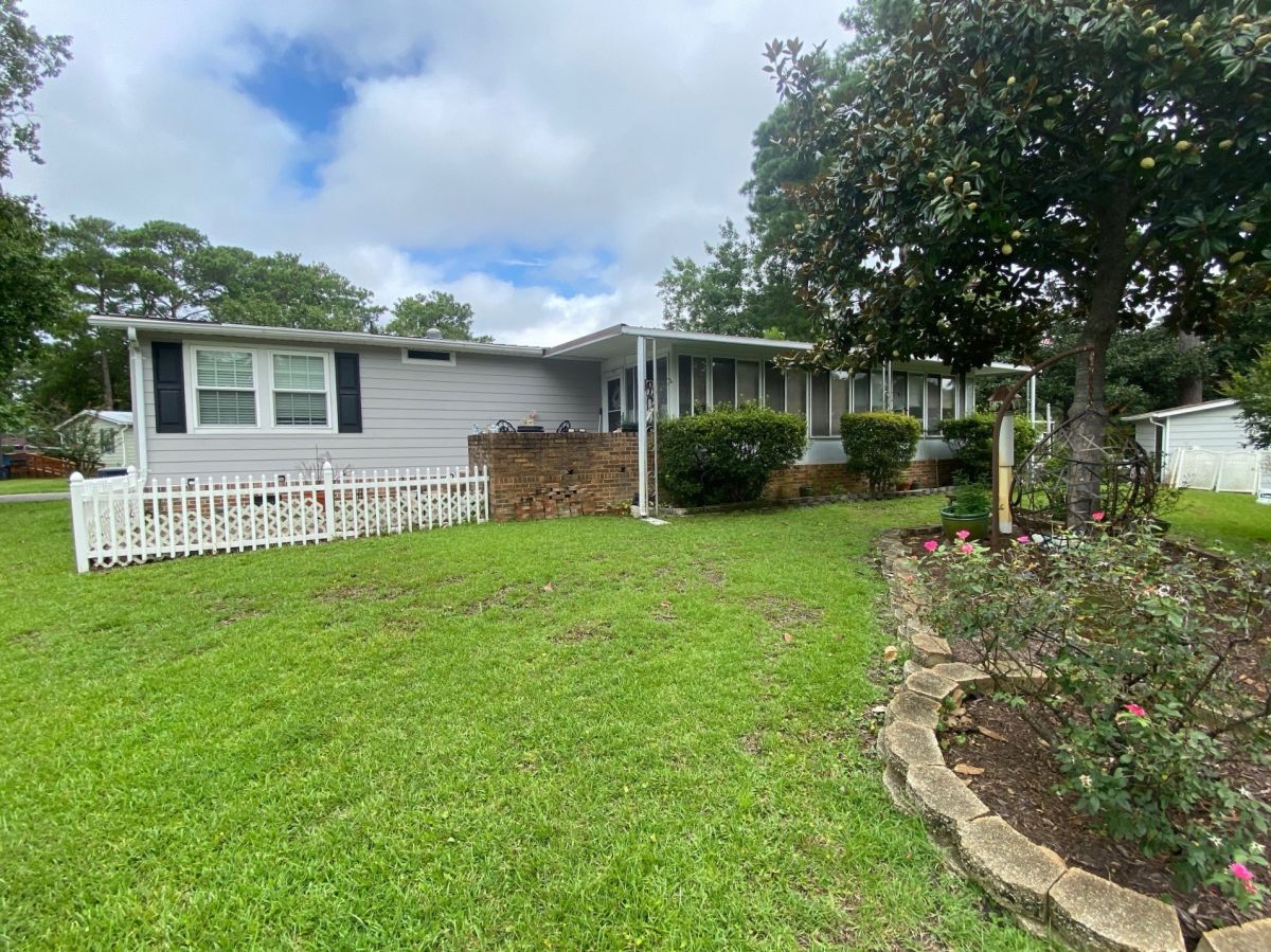 3131 Moonshadow Lane