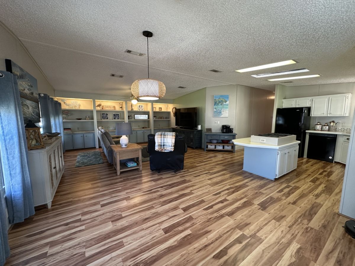 3604 WEST DERRY DRIVE