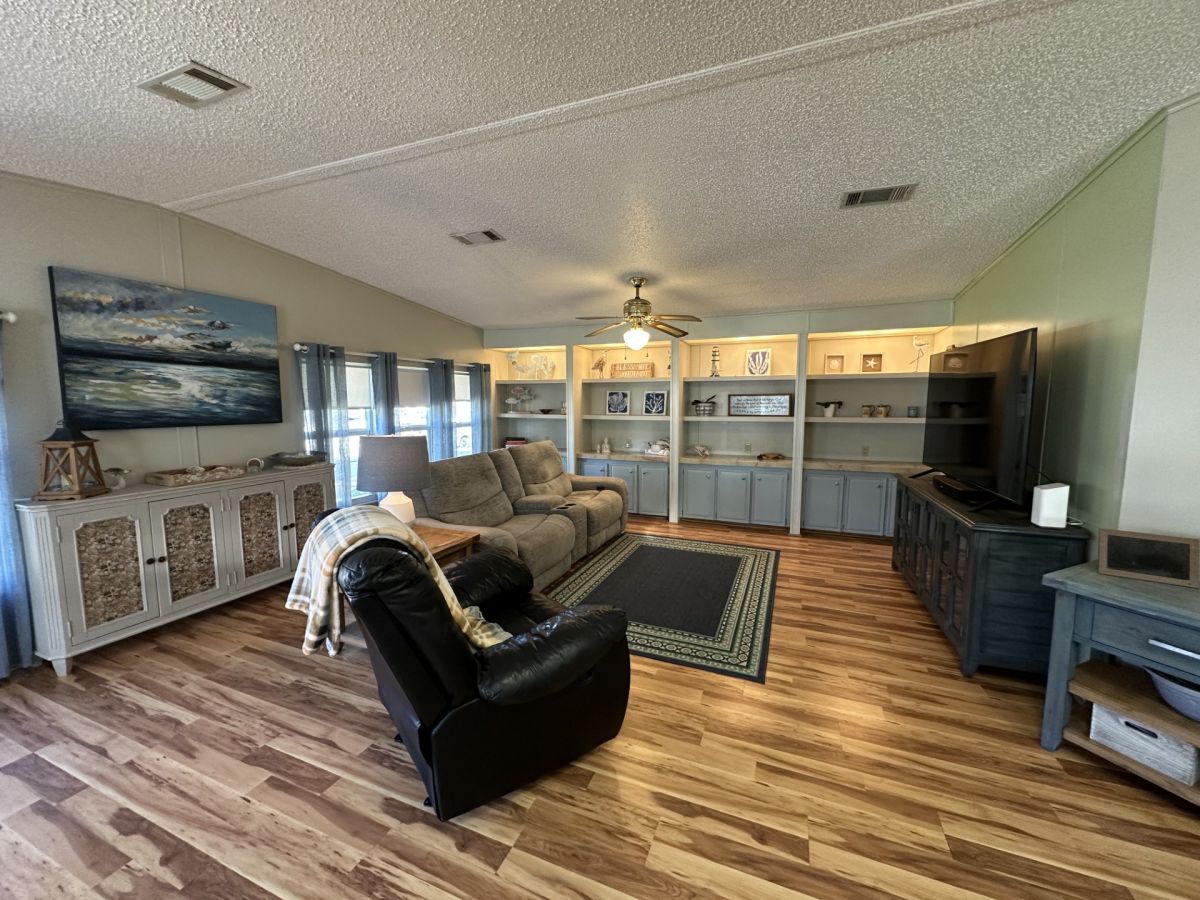 3604 WEST DERRY DRIVE