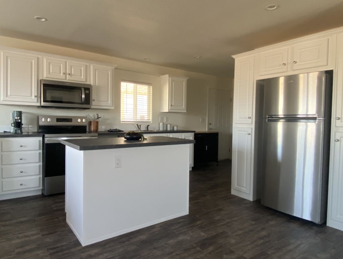 1110 North Henness Rd 2213