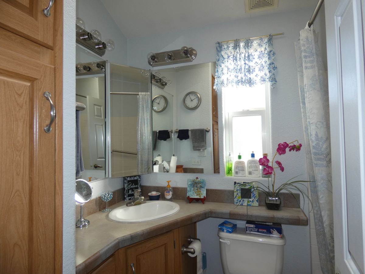 1110 North Henness Rd 194