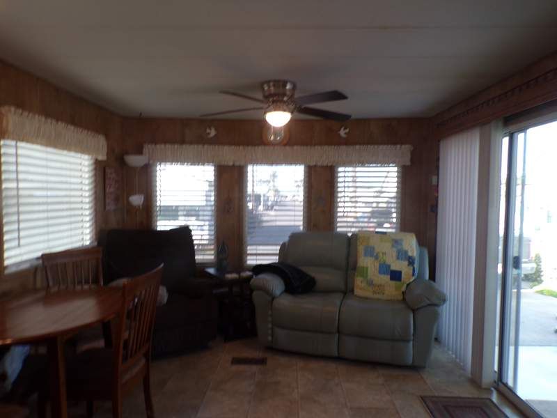 1050 S. Arizona Blvd. #019