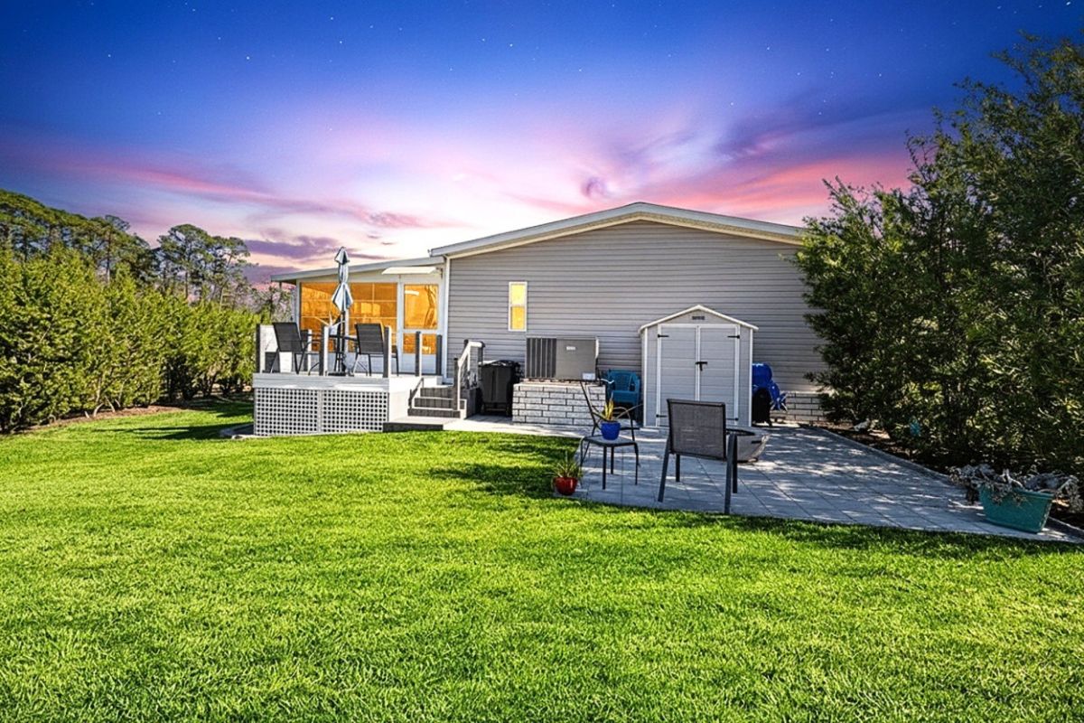 8113 W. COCONUT PALM DR.