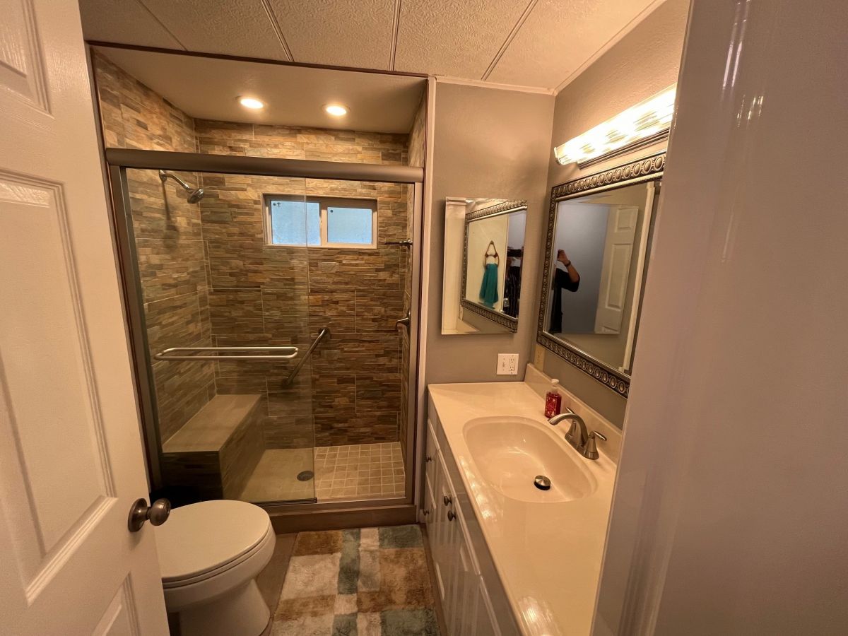 3021 Saralake Dr., North