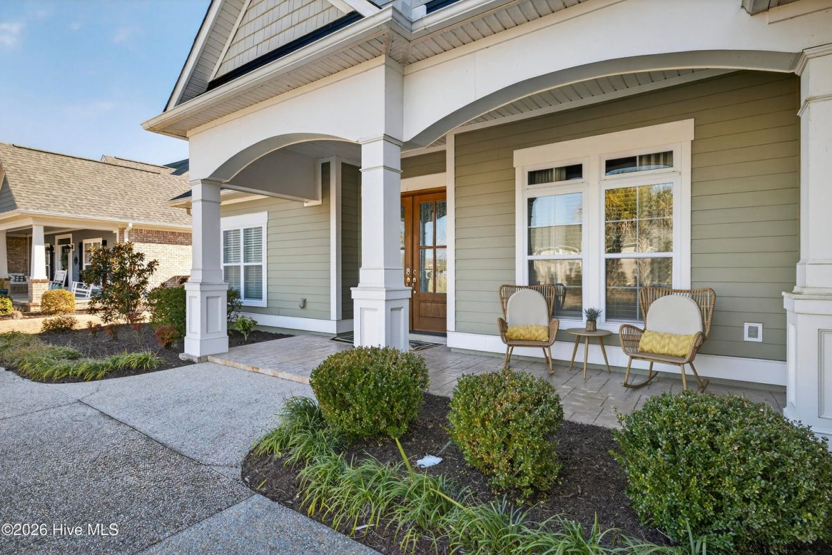 2215 Meadow Holly Trail