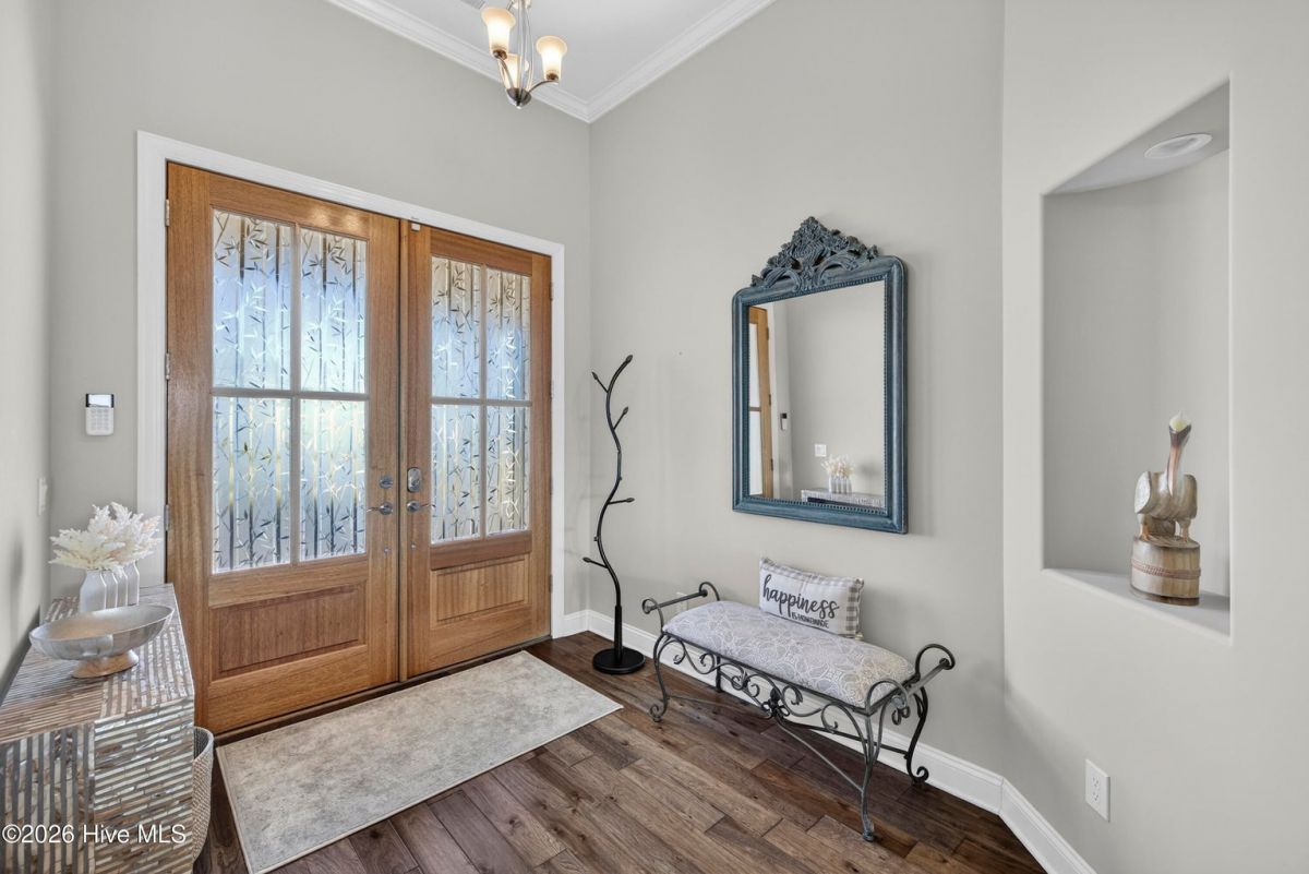 2215 Meadow Holly Trail